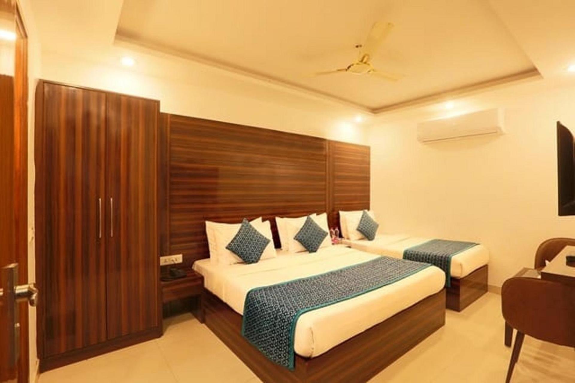 Airport Hotel Chanakya Delhi Nueva Delhi Exterior foto