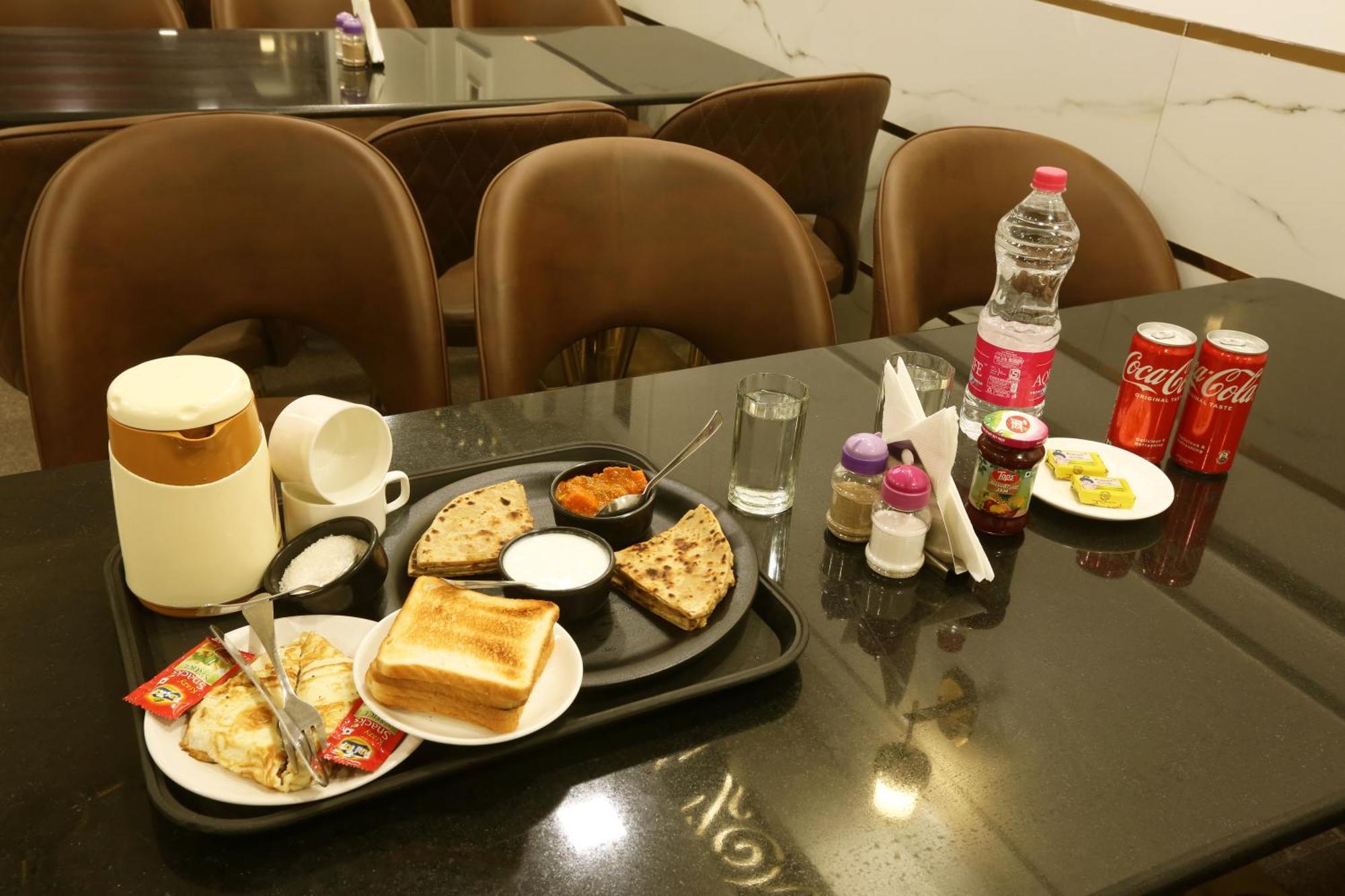 Airport Hotel Chanakya Delhi Nueva Delhi Exterior foto