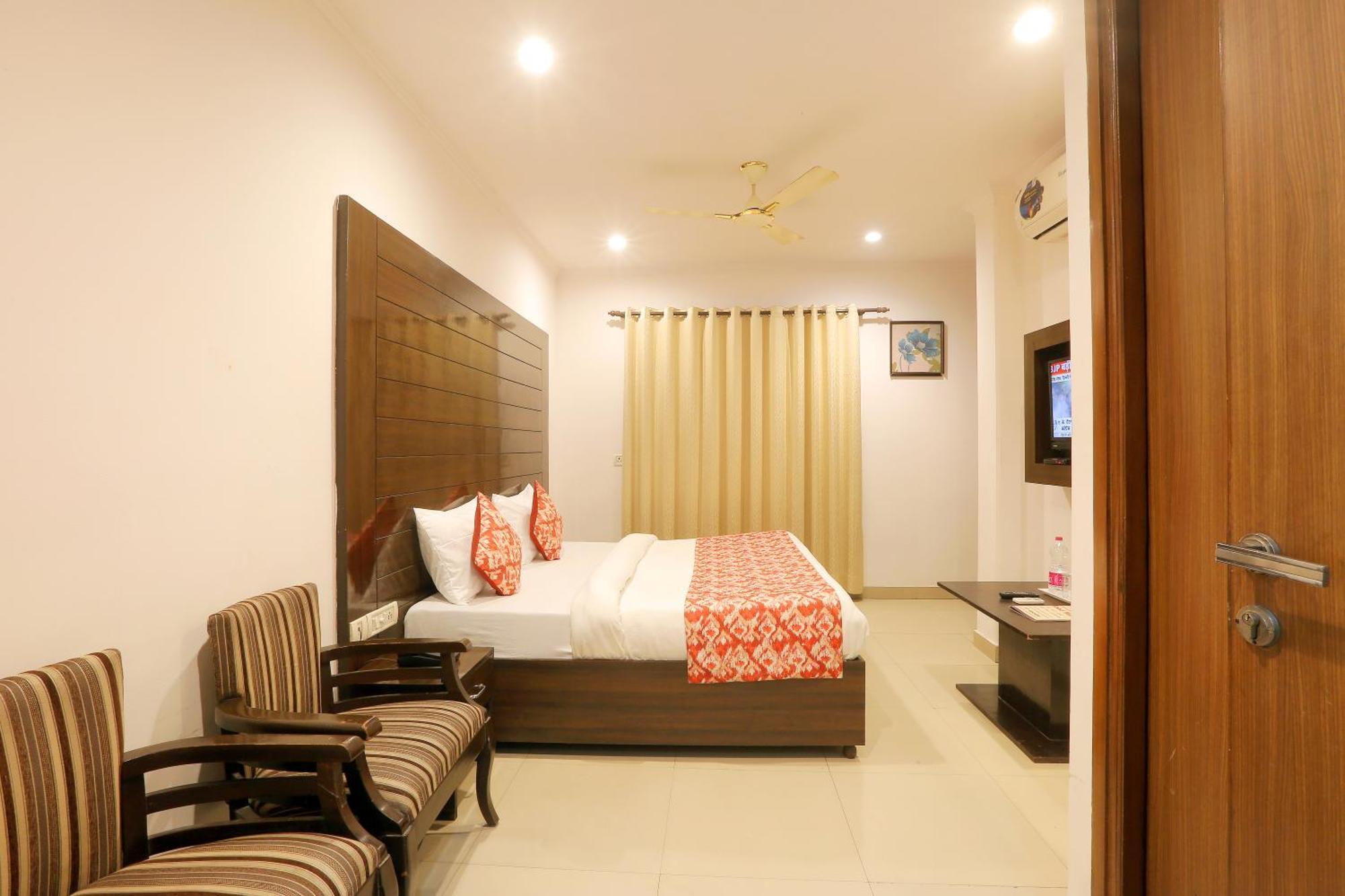 Airport Hotel Chanakya Delhi Nueva Delhi Exterior foto