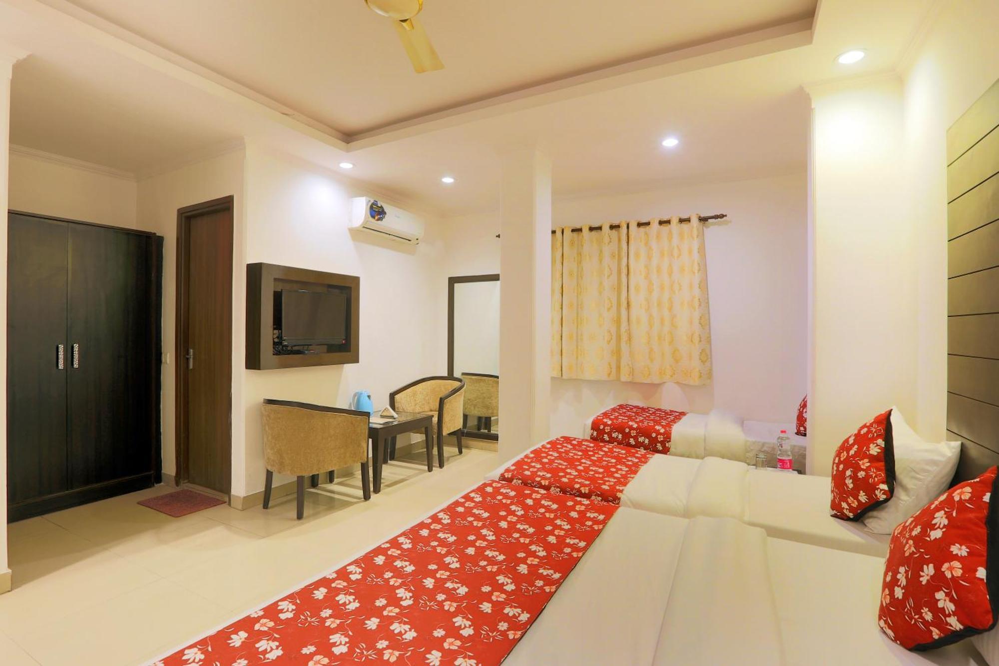 Airport Hotel Chanakya Delhi Nueva Delhi Exterior foto