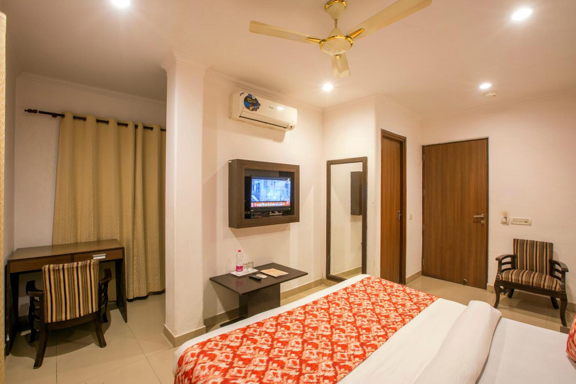 Airport Hotel Chanakya Delhi Nueva Delhi Exterior foto