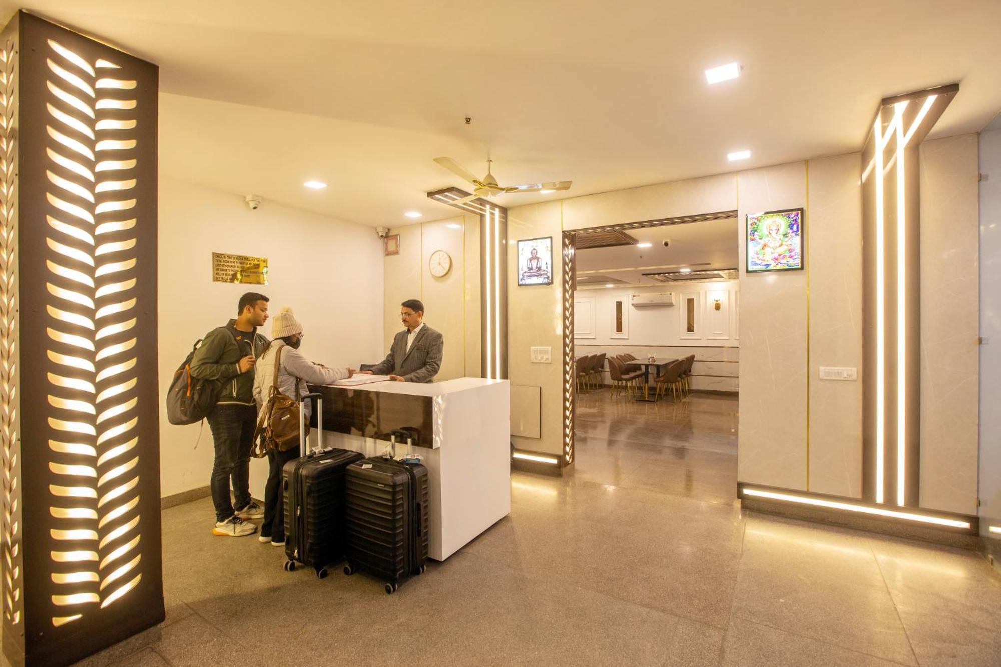 Airport Hotel Chanakya Delhi Nueva Delhi Exterior foto